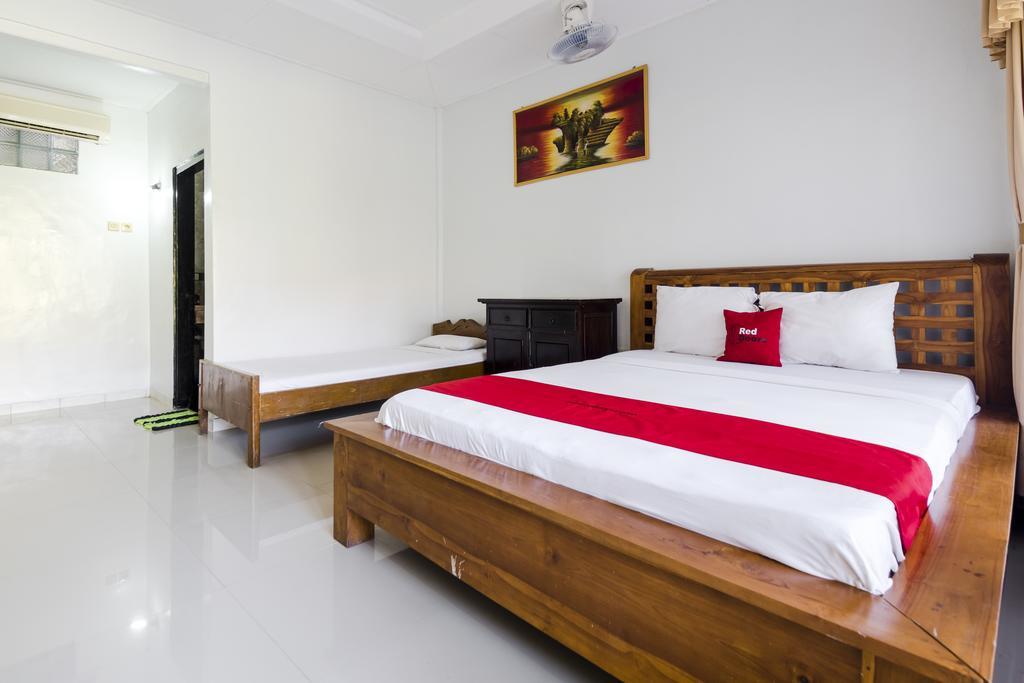 Reddoorz @ Poppies Lane 1 Hotel Kuta  Exterior photo
