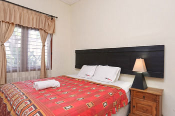Reddoorz @ Poppies Lane 1 Hotel Kuta  Exterior photo